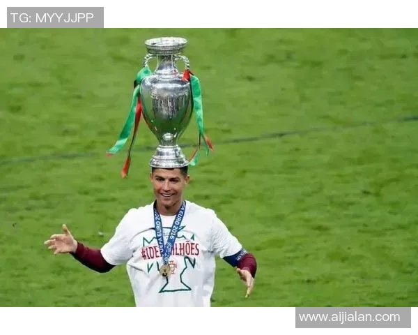 退役足球明星走向人生新阶段 回顾辉煌足坛生涯与晚年生活 退役足球明星走向人生新阶段 回顾辉煌足坛生涯与晚年生活